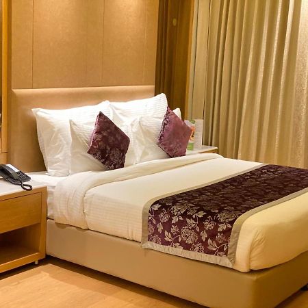 Nirvana Luxury Hotel L Ludhiana Eksteriør billede