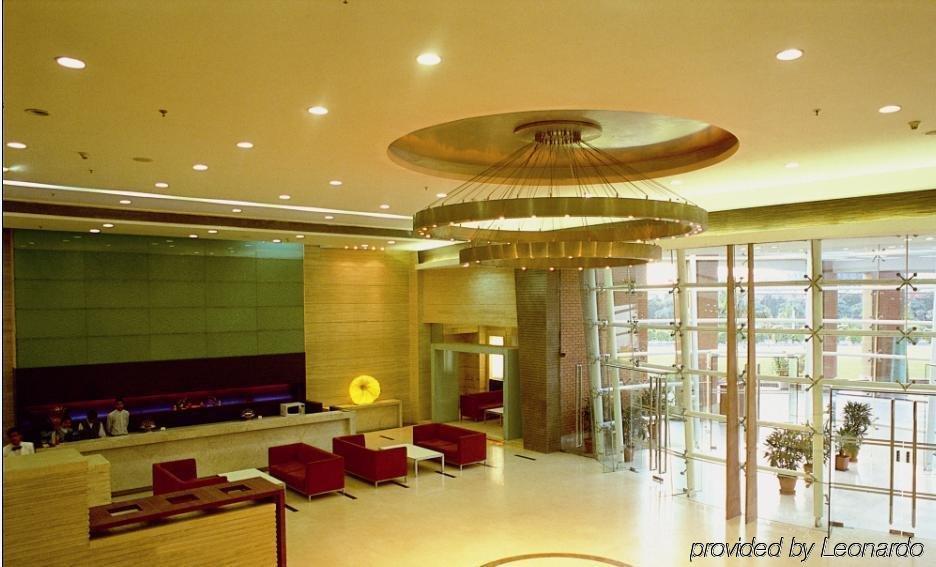 Nirvana Luxury Hotel L Ludhiana Interiør billede