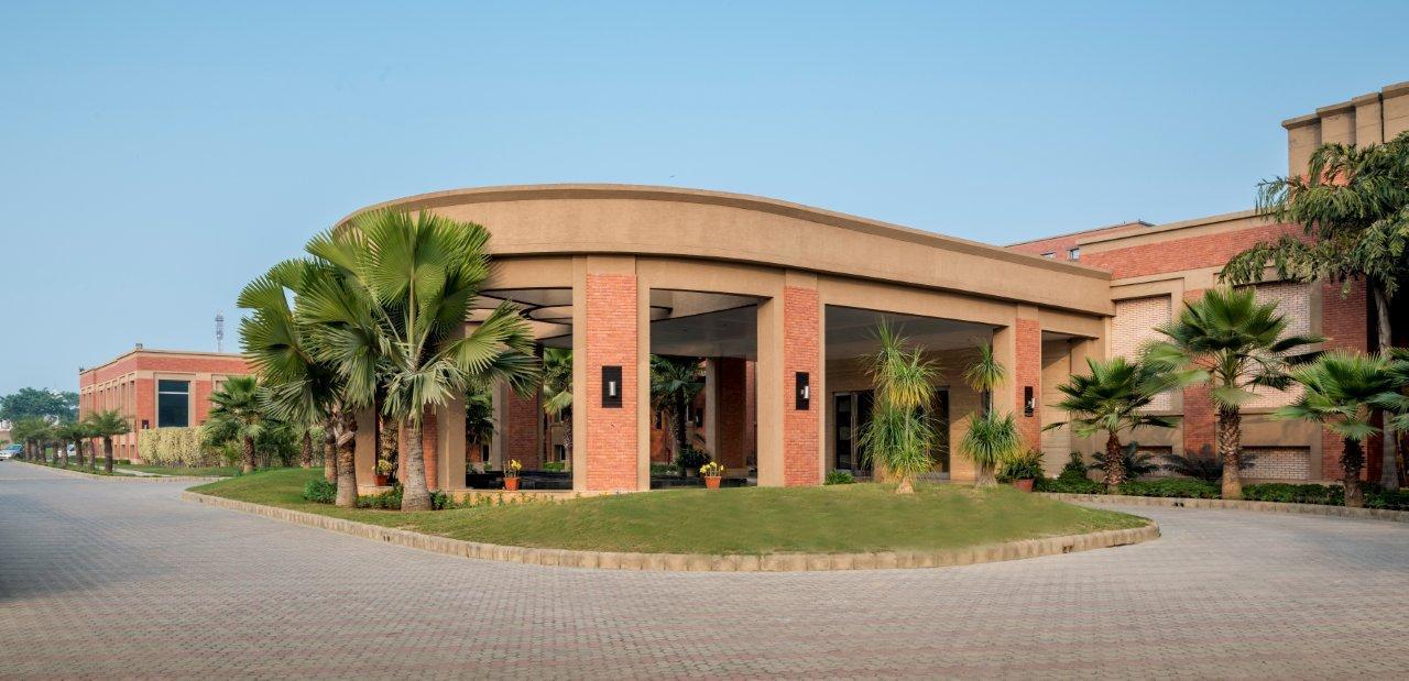 Nirvana Luxury Hotel L Ludhiana Eksteriør billede
